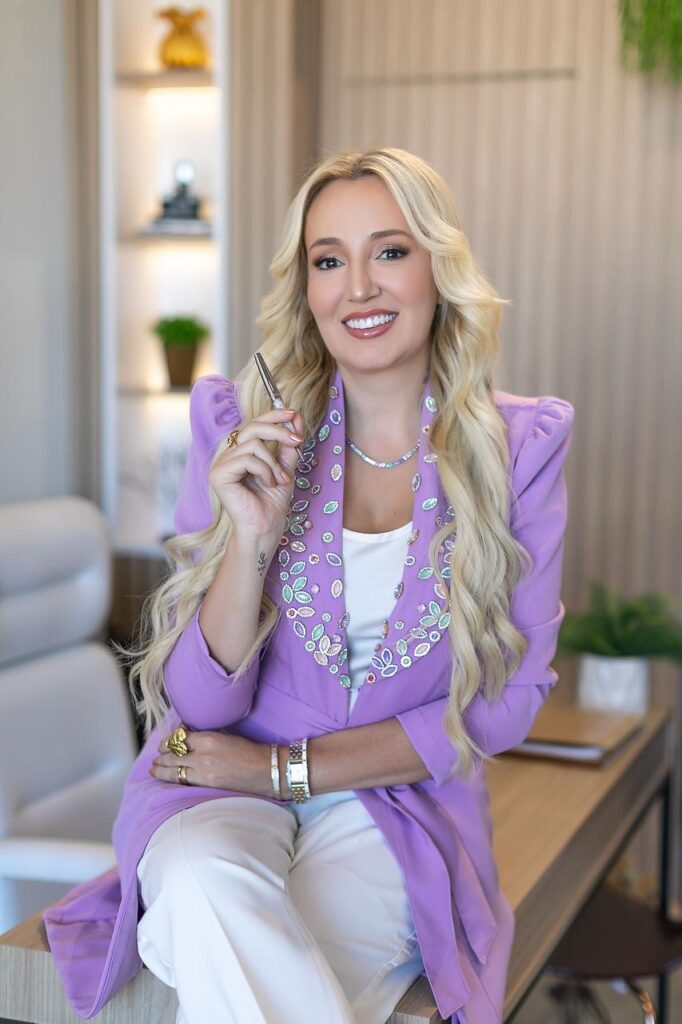Graci Martinski: Fisioterapeuta Dermatofuncional e Mãe de 4 Filhos, dedicada a realçar sua verdadeira beleza. 1 3ea63ceb a12e 4c20 aba5 536d43a25ee3