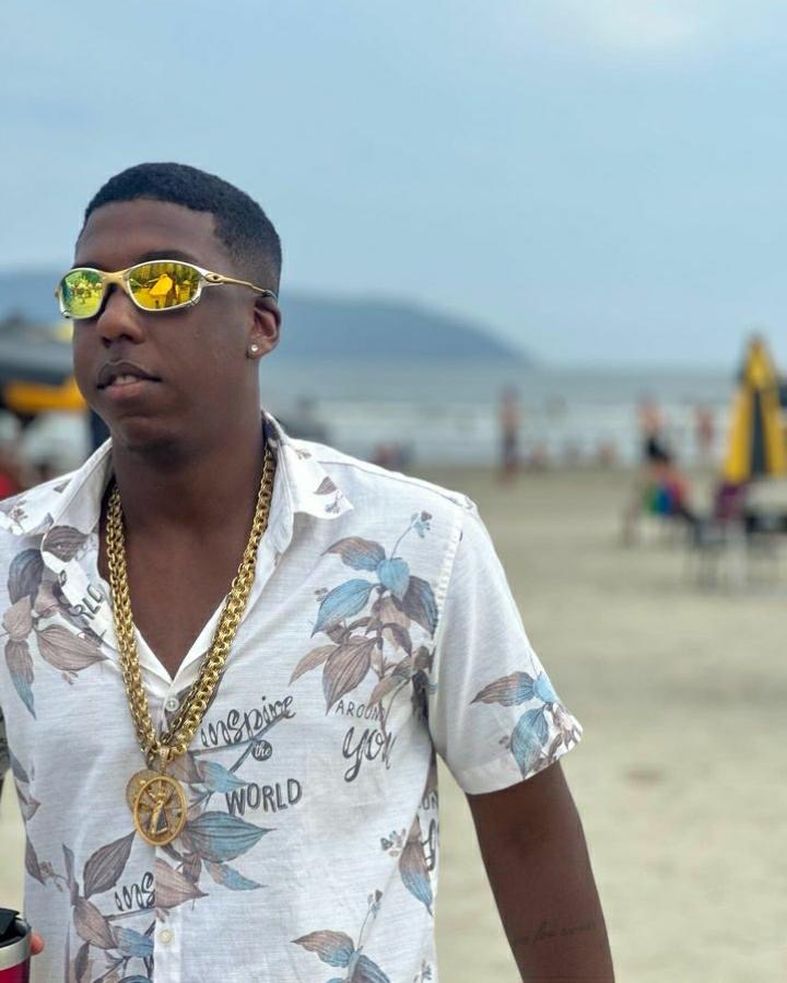 Mc Berin: Um Novo Nome Que Brilha no Cenário Musical Brasileiro 2 58fd2ef9 d111 4b04 90b0 4ca2bcb3db5f