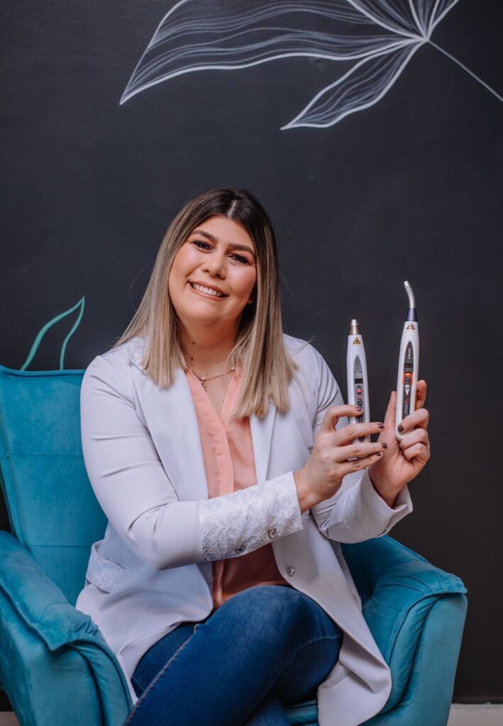 Dra. Viviane Cristiano: Pioneirismo e Excelência na Laserterapia e Fisioterapia Esportiva 1 7bdaa97a 877f 43fb be7e 2f3210a8a4e7
