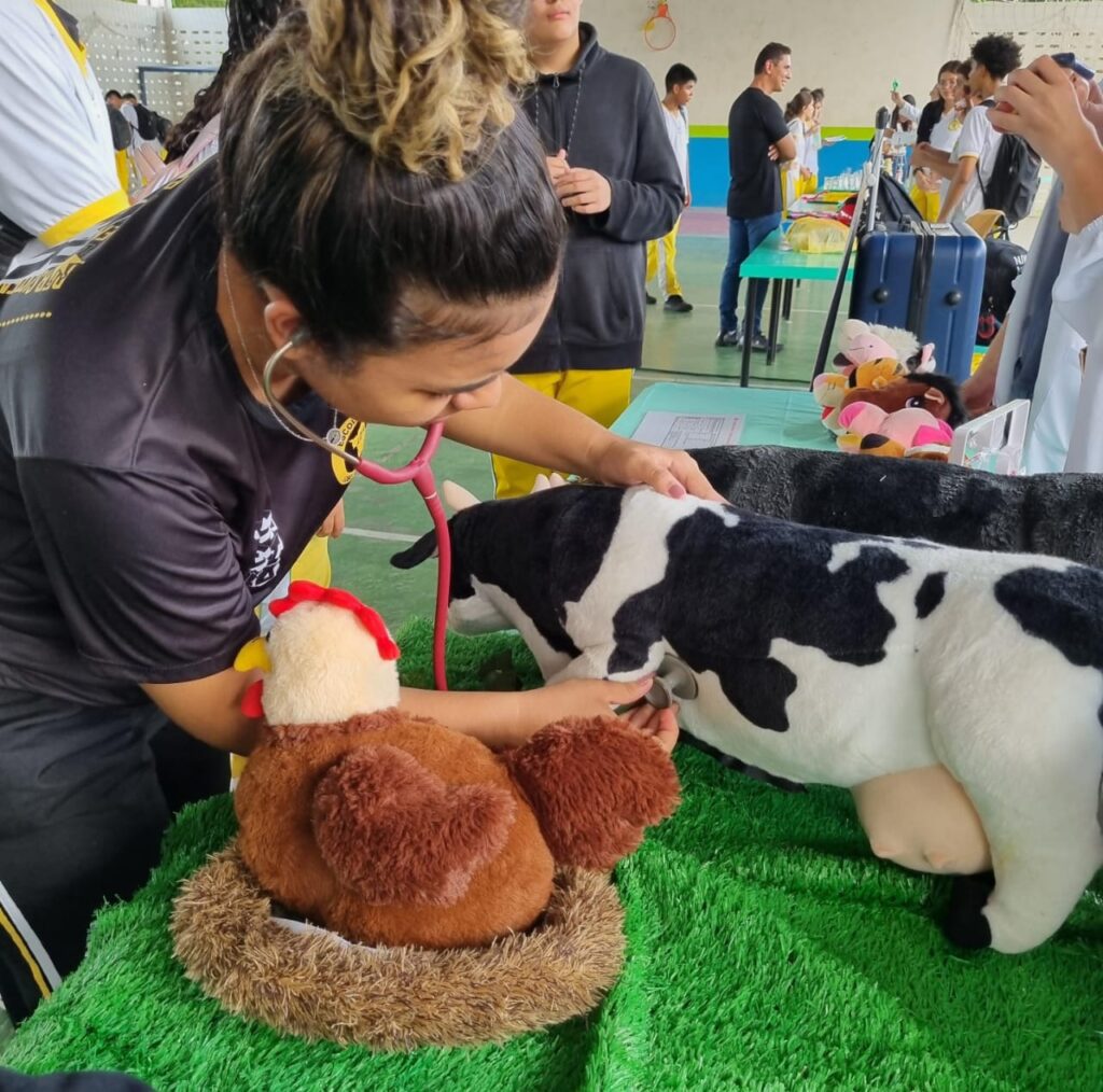 Show de Conhecimentos: jornadas de ensino levam sabor do campo, sons do coração, qualidade do ovo e muito mais nas escolas do interior da Amazônia 1 WhatsApp Image 2024 06 13 at 20.02.36 2