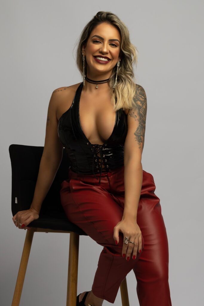 Day Cardoso: A Voz que Conquista a Noite Paulistana 1 WhatsApp Image 2024 10 17 at 11.10.38 1