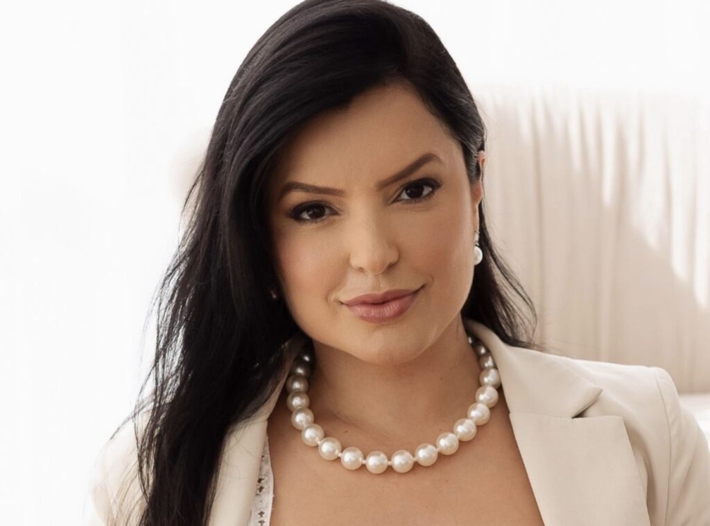 Dra. Nádia Teles revoluciona o cuidado com o abdômen e oferece alternativa não cirúrgica para mulheres após a gestação