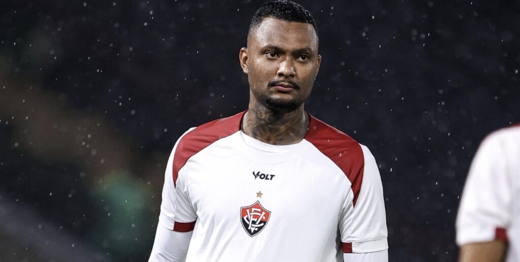 Jogador do Vitória, Luan Cândido acompanha enchentes em Ubá e intensifica mobilização solidária