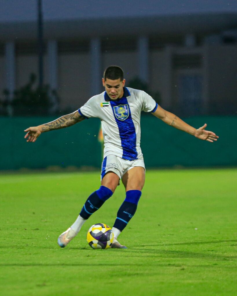 Daniel Santos celebra acesso com o Nova Star e encerra temporada de destaque nos Emirados Árabes Daniel Santos celebra acesso com o Nova Star e encerra temporada de destaque nos Emirados Árabes